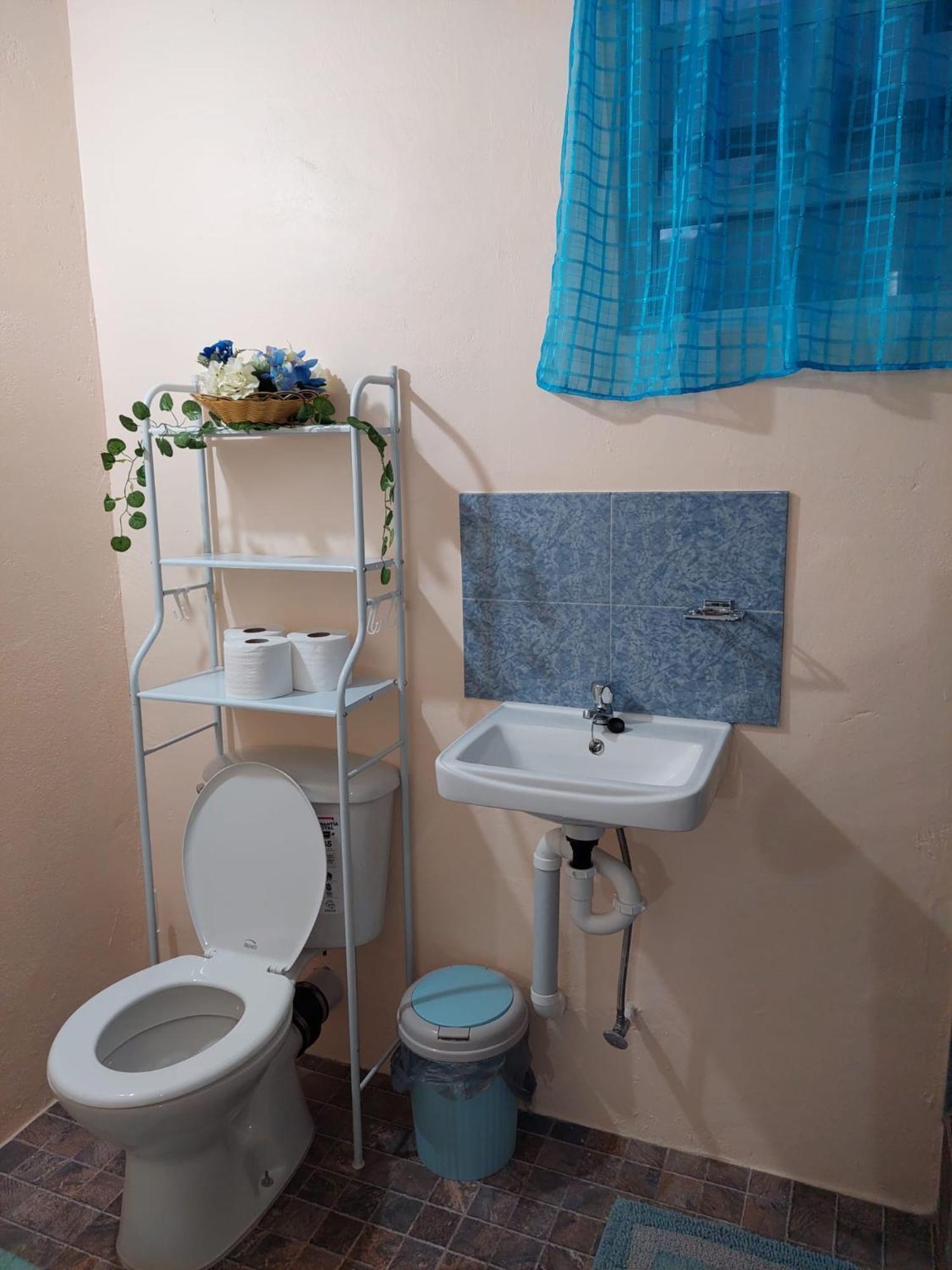 Salz Cozy Inn Розо Екстериор снимка